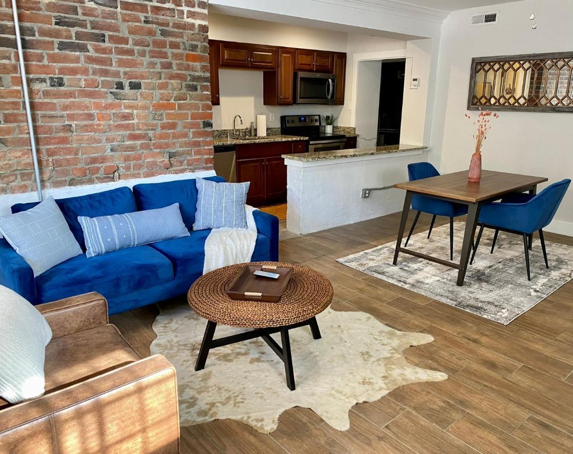 Cozy Historic Family Home In The Heart Of リッチモンド エクステリア 写真